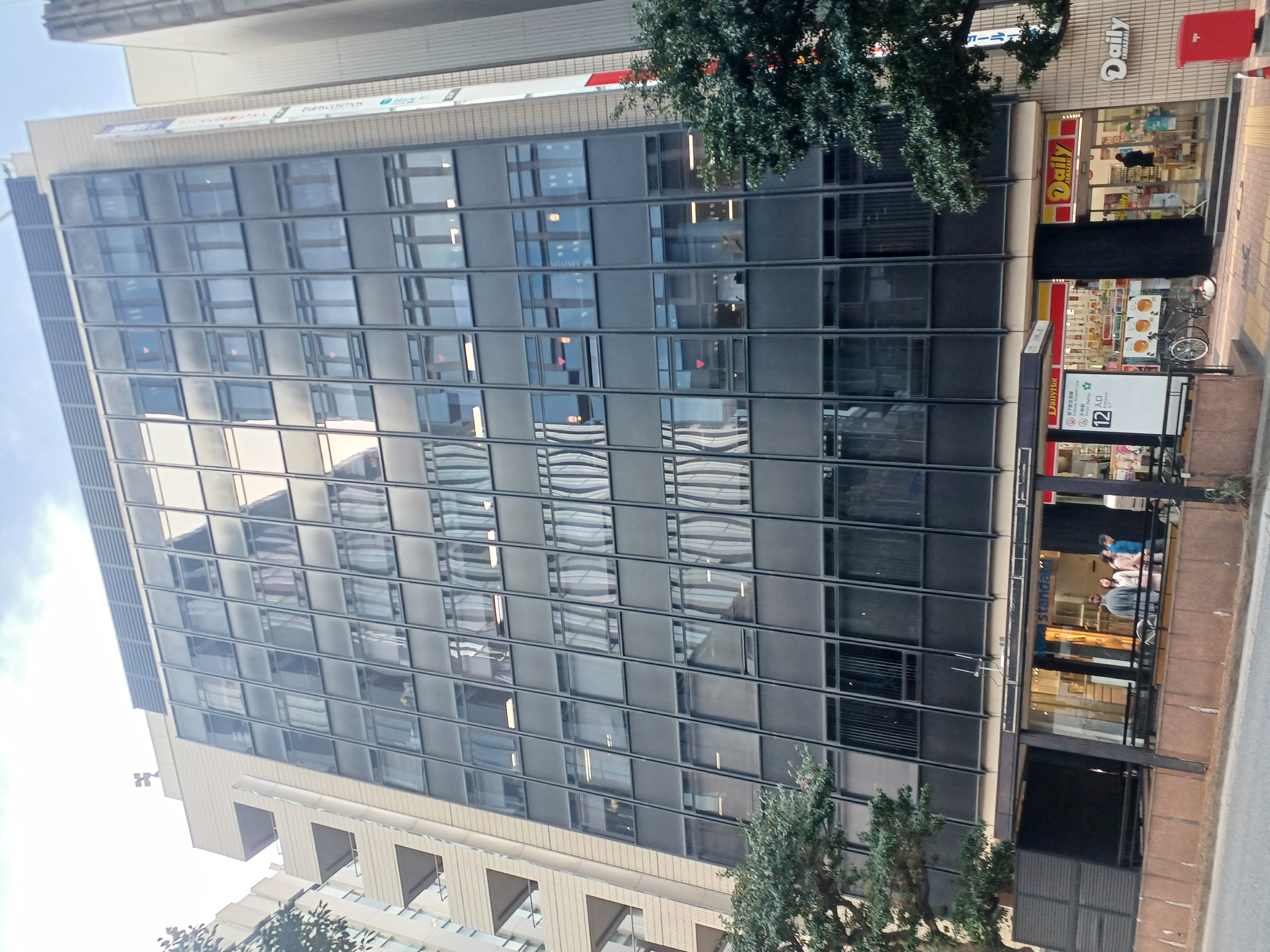 西鉄天神ビル：店舗