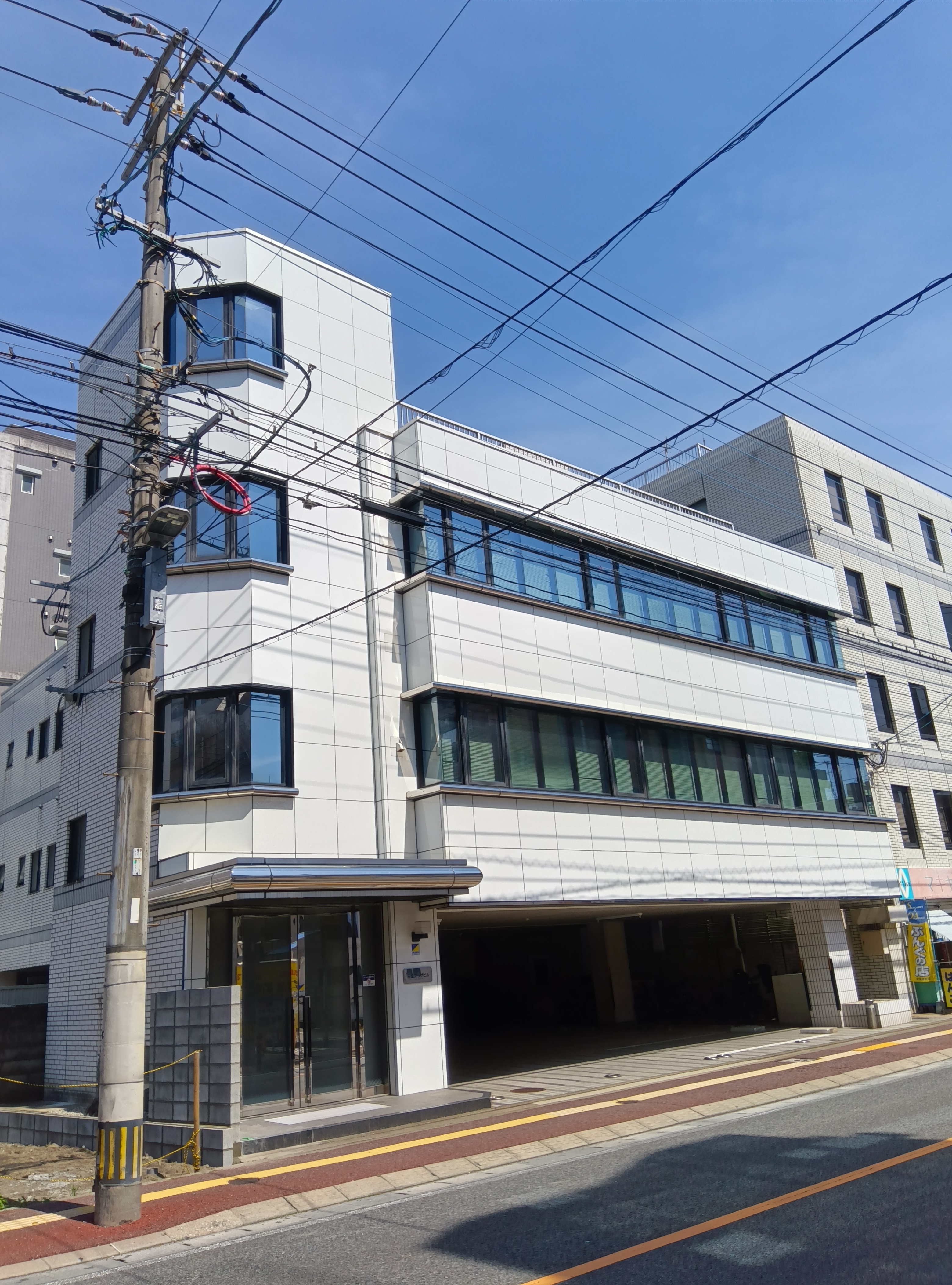 白金プラザビル