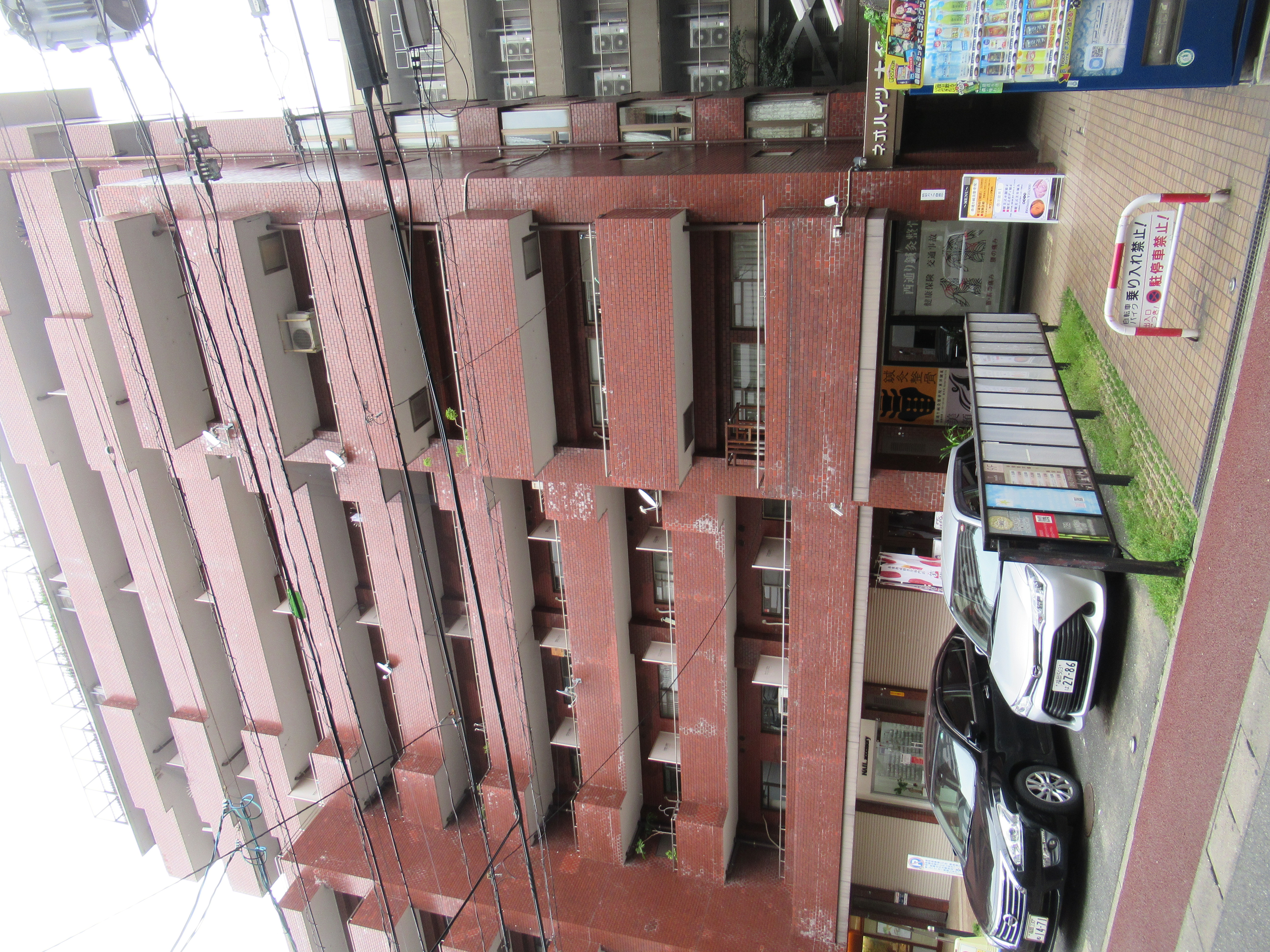 ネオハイツ大名：店舗