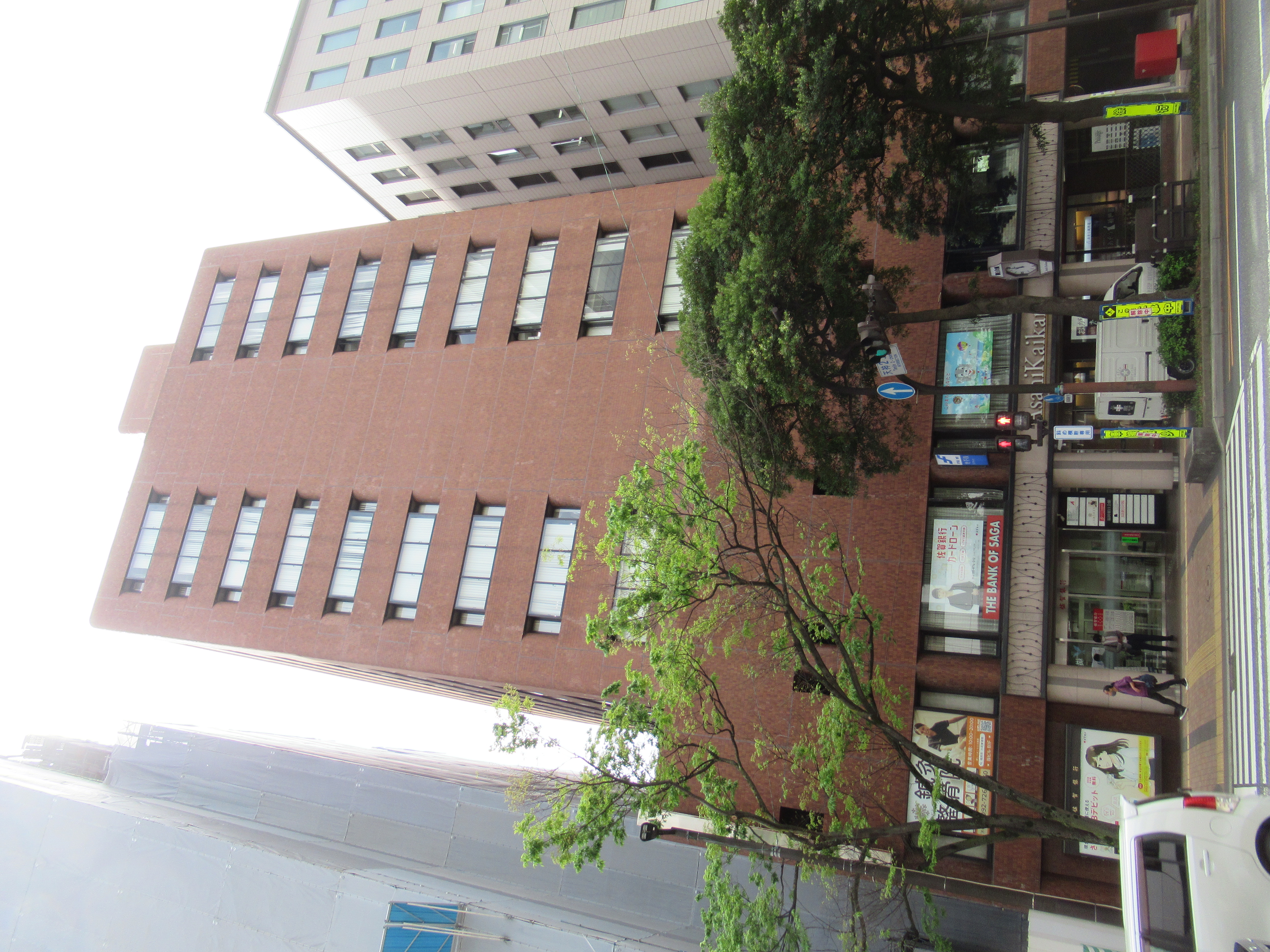 福岡朝日会館：店舗