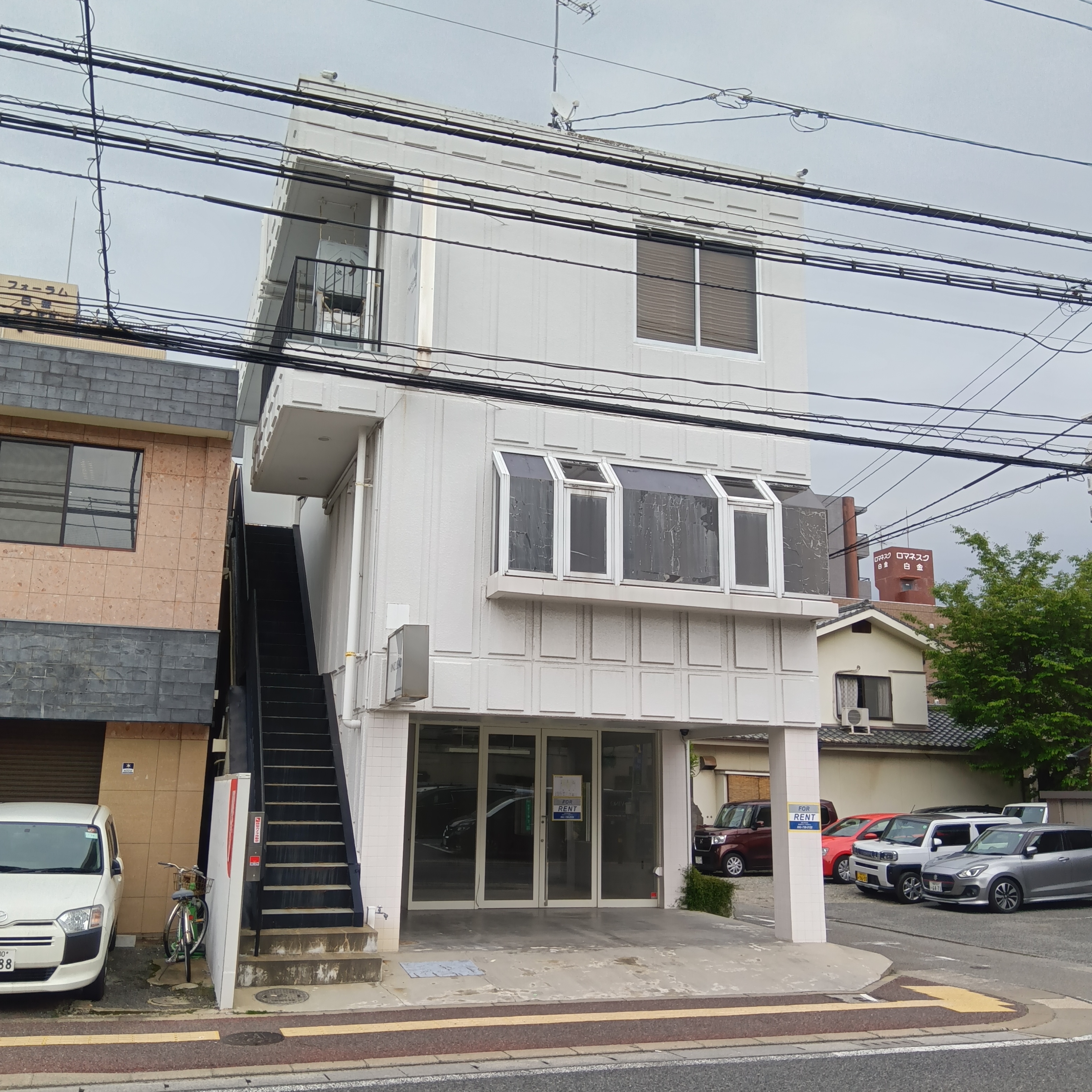 テラスシロガネ：店舗