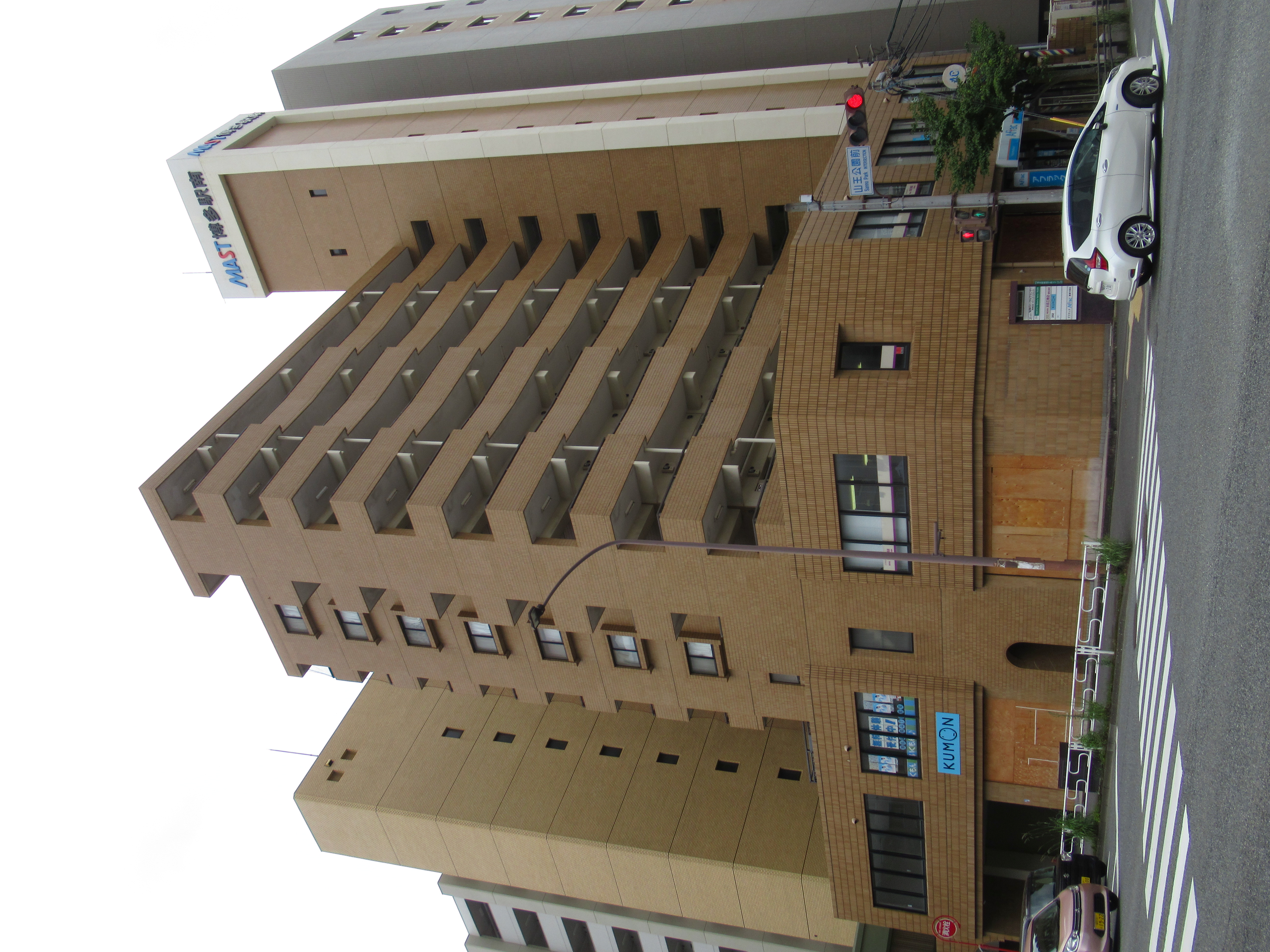 MAST博多駅南：店舗