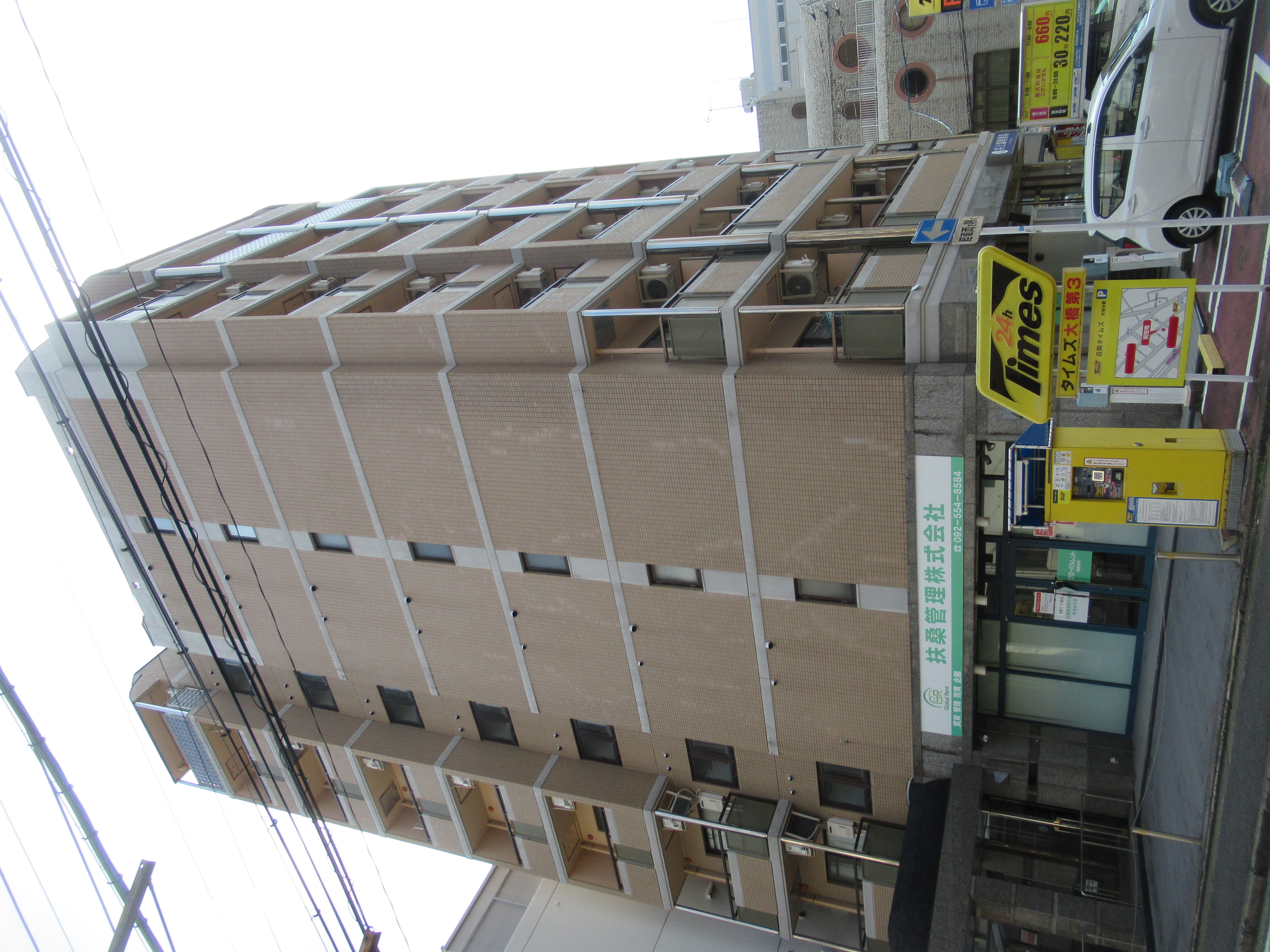 ビュークレスト大橋駅西口