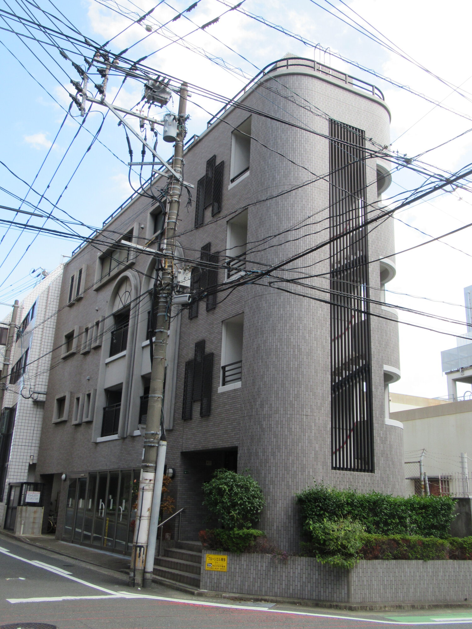 ブルーシエル博多：店舗